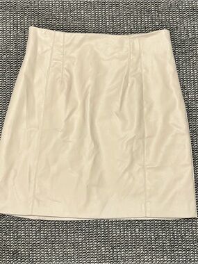Very J Cream Faux Leather Mini Skirt